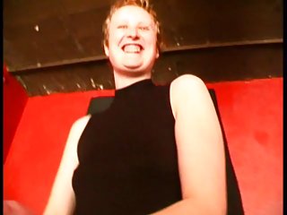 Emilie partagé avec quelques gars par son mari son mari, mari