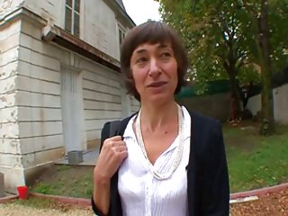 Marina veut que son mari, à la regarder se faire baiser baiser son mari