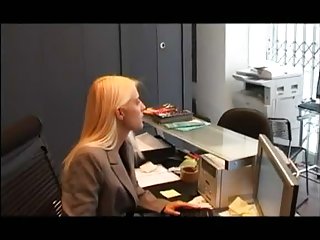 Deux écolières porno les sexcretaires